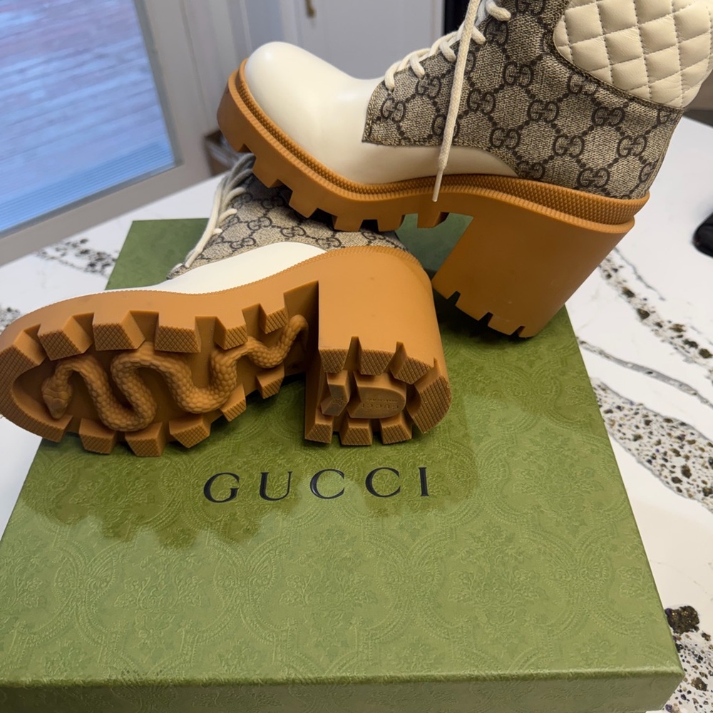 Gucci Women's Platform Lace-Up Boots in Cream and Brown - Picture 5 of 14